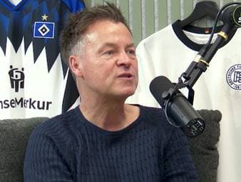 Im SPORT1-Podcast Deep Dive spricht Kommentator Oliver Forster über die Rolle des Fußballs in Bezug auf politische Relevanz und Frieden auf der Welt.