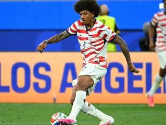83 Pässe und perfekte Ouote: US-Abwehrchef Richards überragt