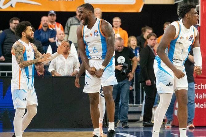 Auch Jena steht im Viertelfinale